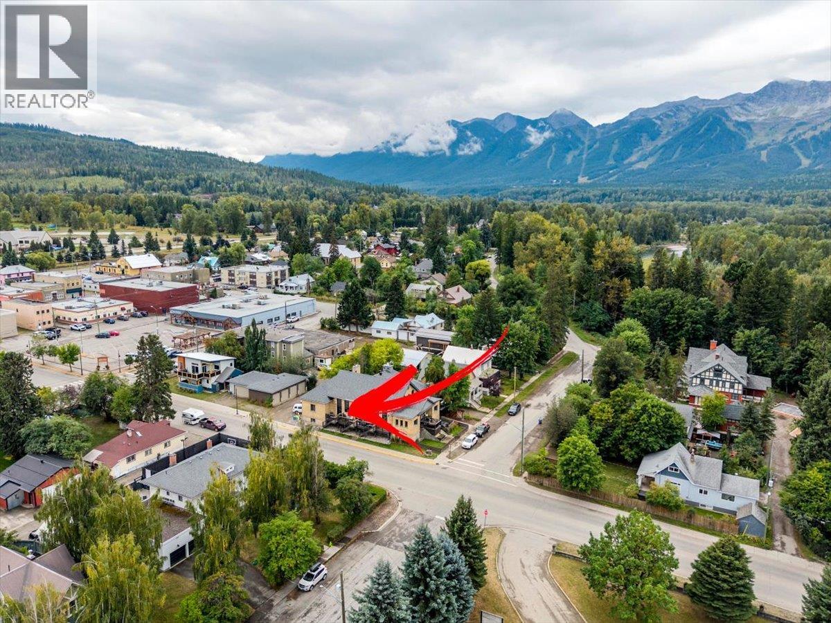 #4 392 4TH Avenue - 70