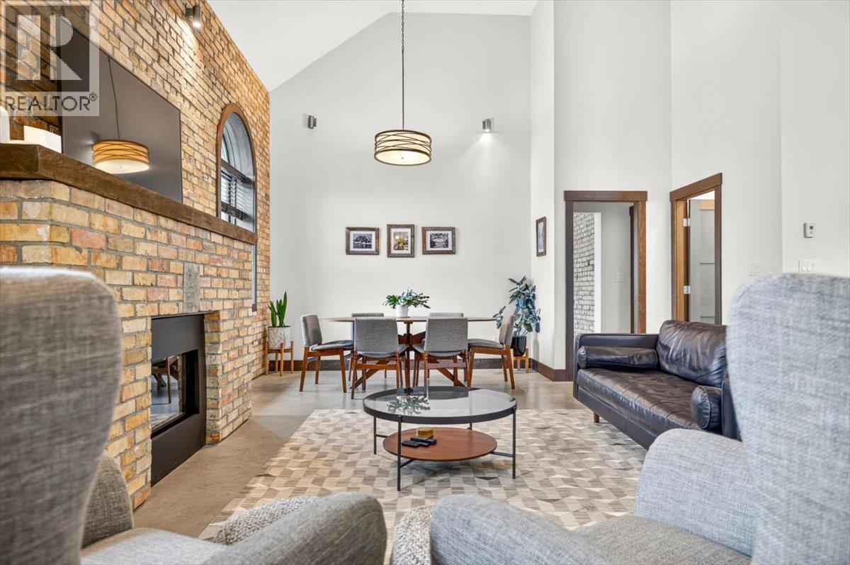 #4 392 4TH Avenue - Image 23