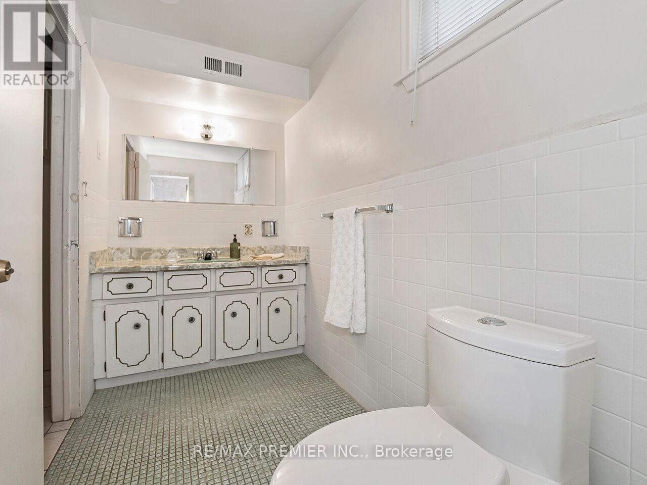 108 THISTLE DOWN BOULEVARD - Image 36