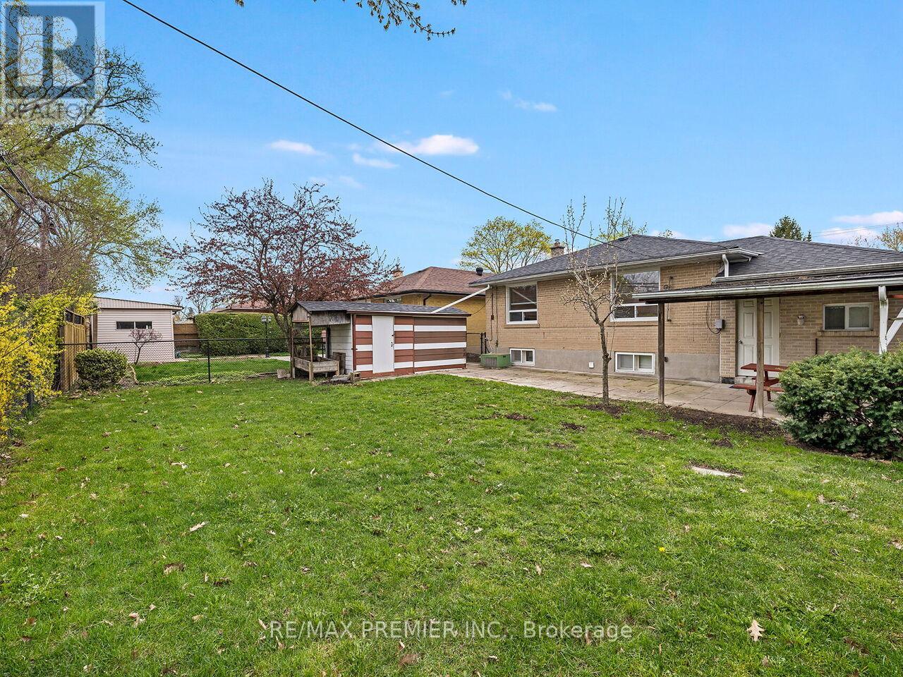 108 THISTLE DOWN BOULEVARD - 45