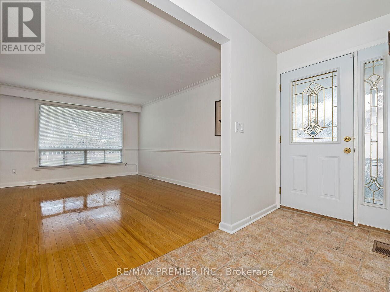 108 THISTLE DOWN BOULEVARD - 3