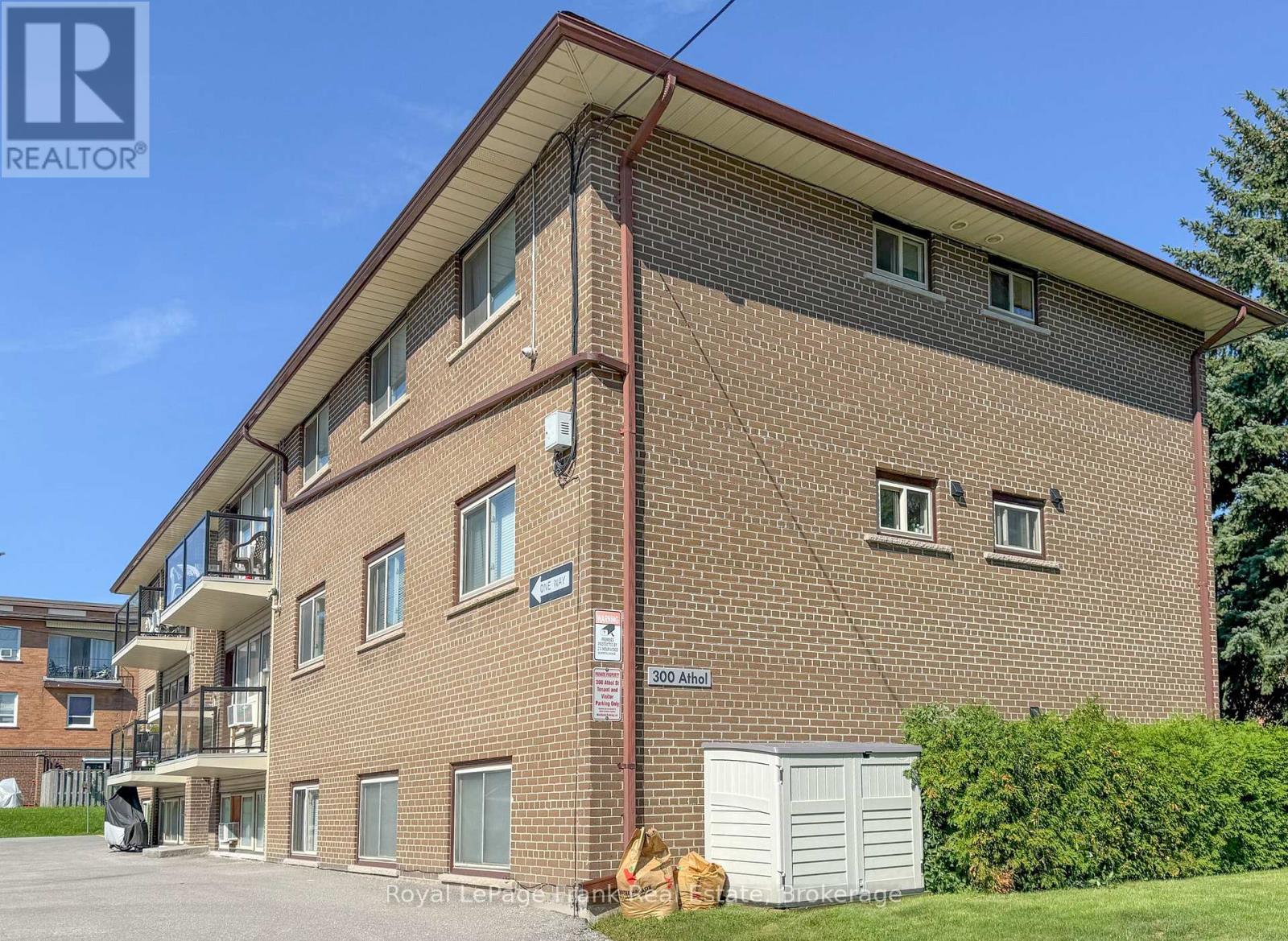 300 ATHOL STREET, Whitby (Downtown Whitby) — photo 6