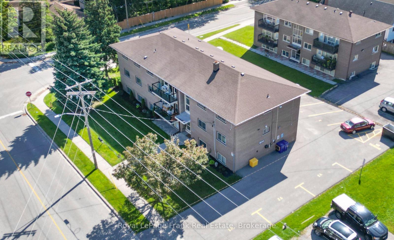 300 ATHOL STREET, Whitby (Downtown Whitby) — photo 9