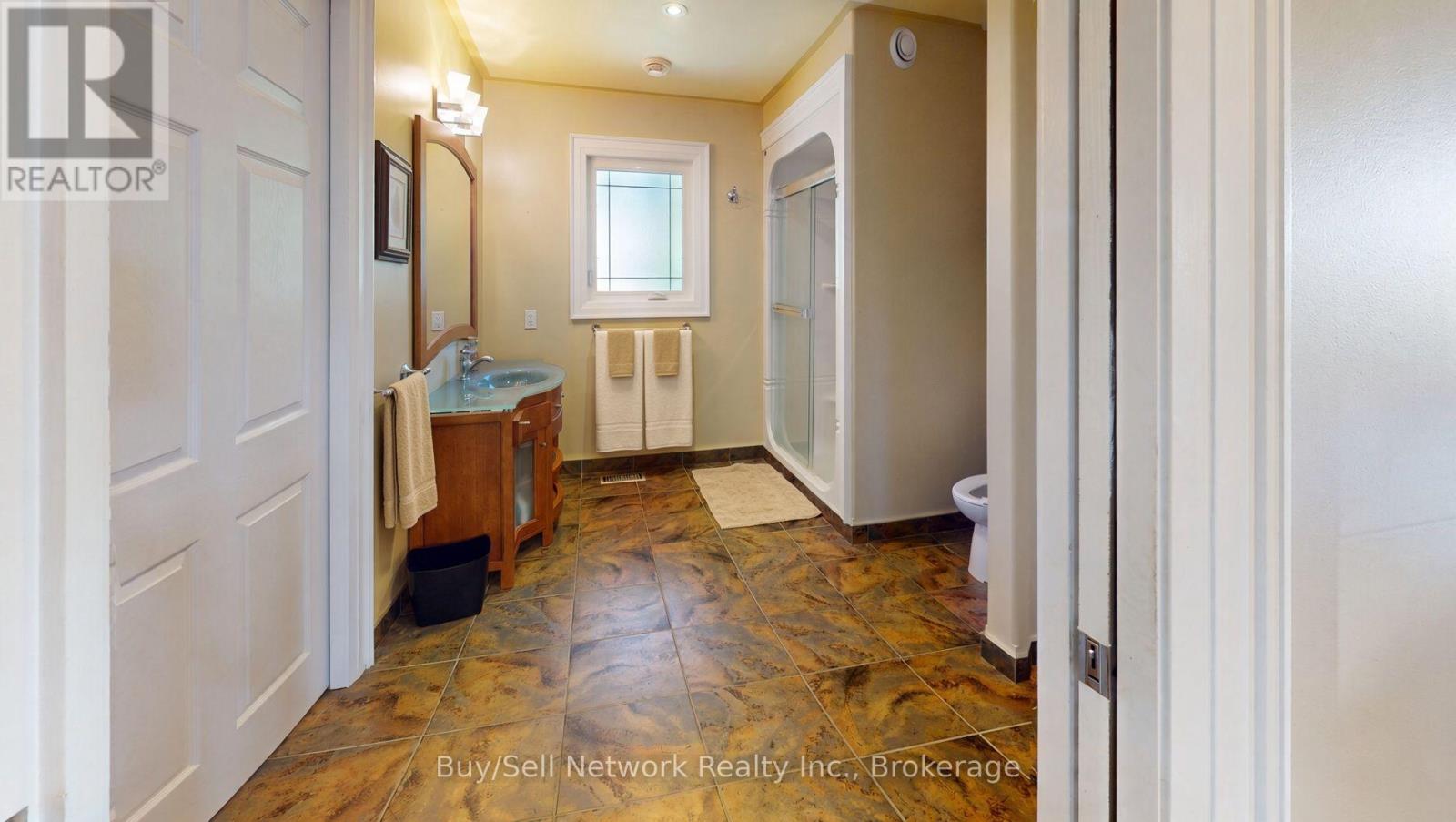 29 NURSE AVENUE - 29