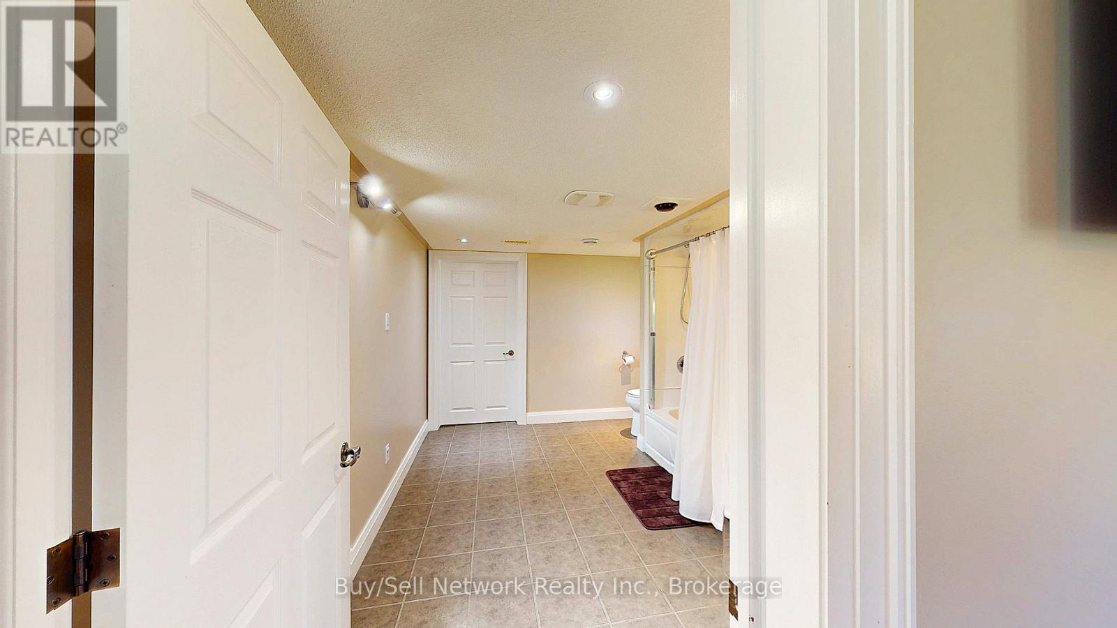 29 NURSE AVENUE - 35