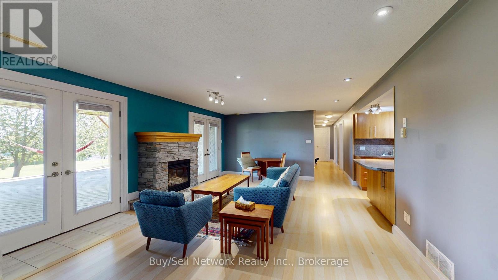 29 NURSE AVENUE - 36