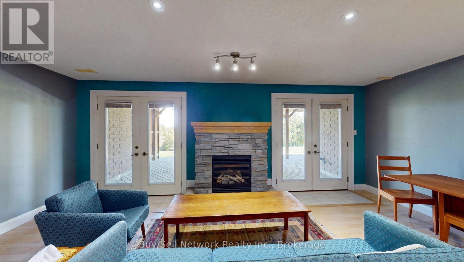 29 NURSE AVENUE - 37