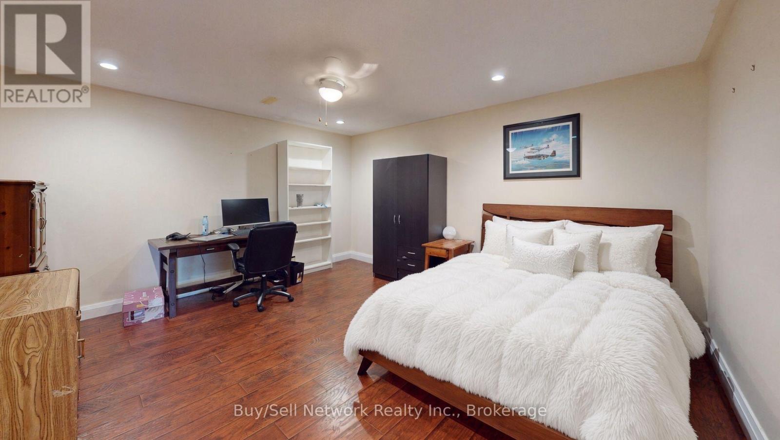 29 NURSE AVENUE - 44