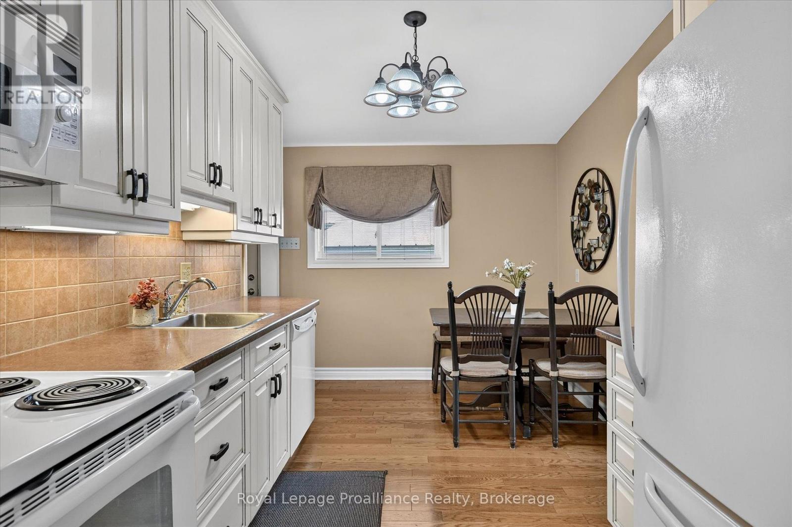 1296 HUDSON STREET - 12