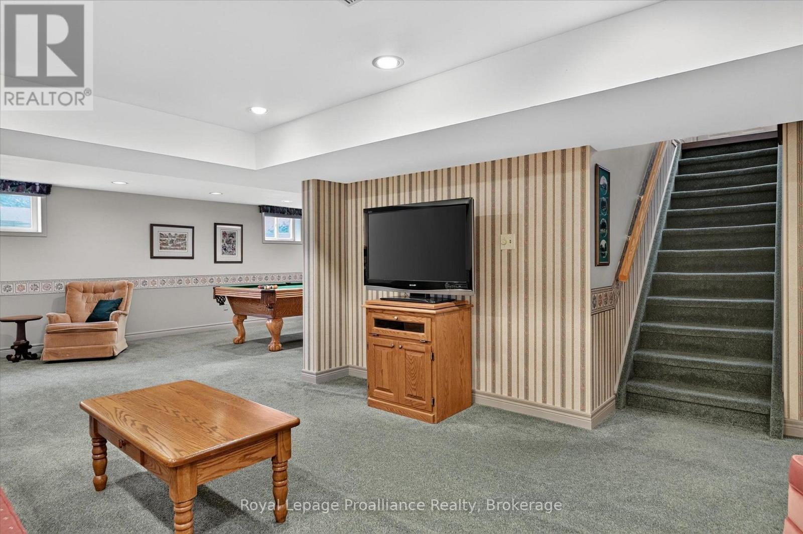 1296 HUDSON STREET - 23