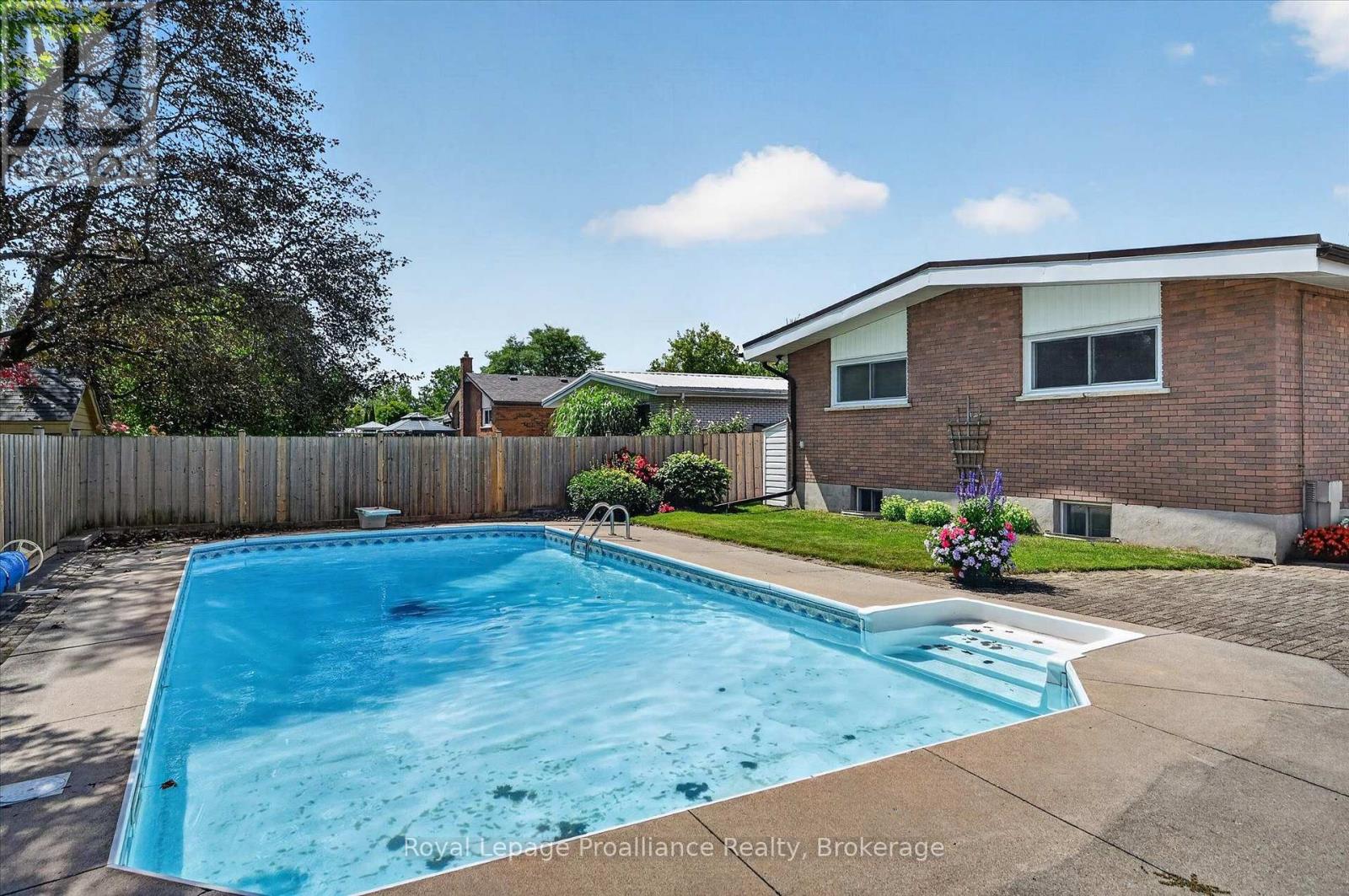 1296 HUDSON STREET - Image 32