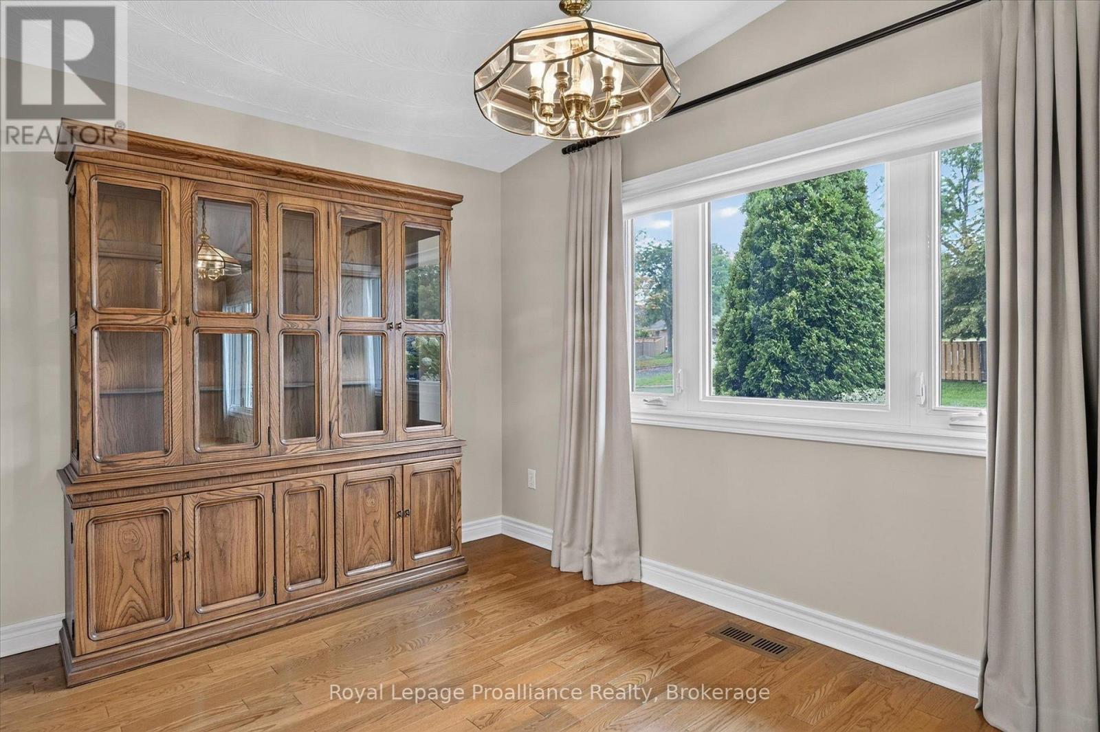 1296 HUDSON STREET - 9