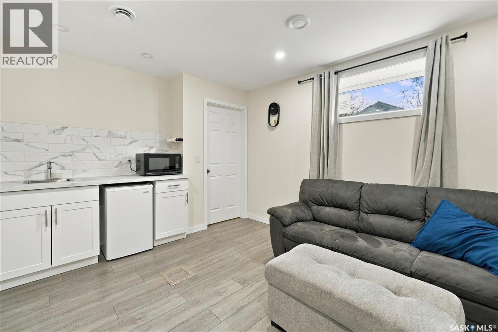 661 Feheregyhazi BOULEVARD - 25