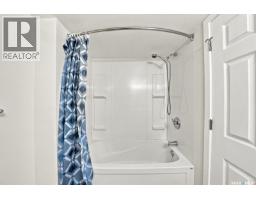 661 Feheregyhazi Boulevard, Saskatoon, SK S7W0Z4 Photo 32