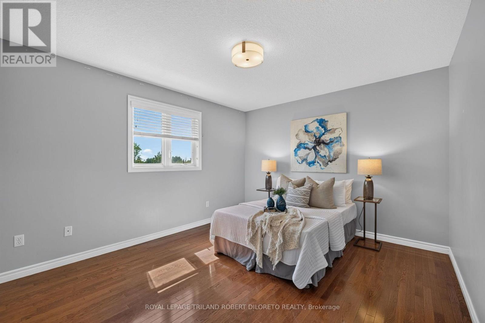 375 KINGBIRD COURT - Image 33