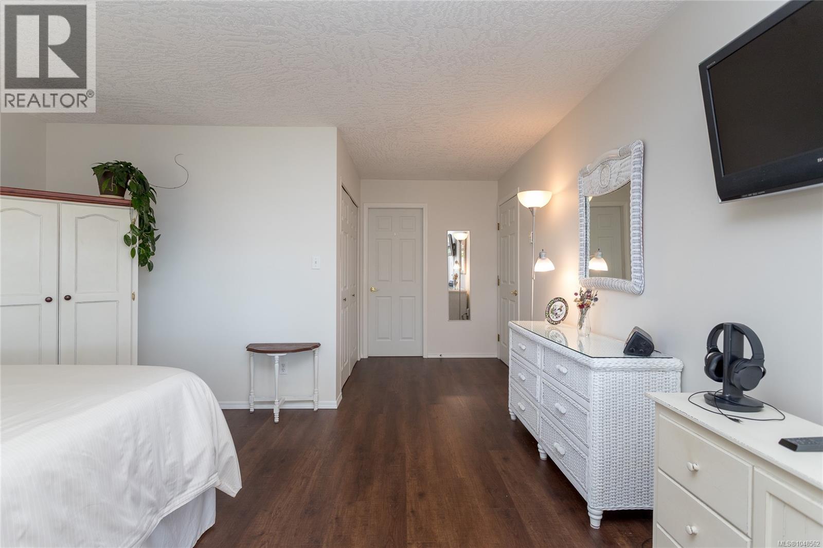 #28 909 Admirals Rd - 21