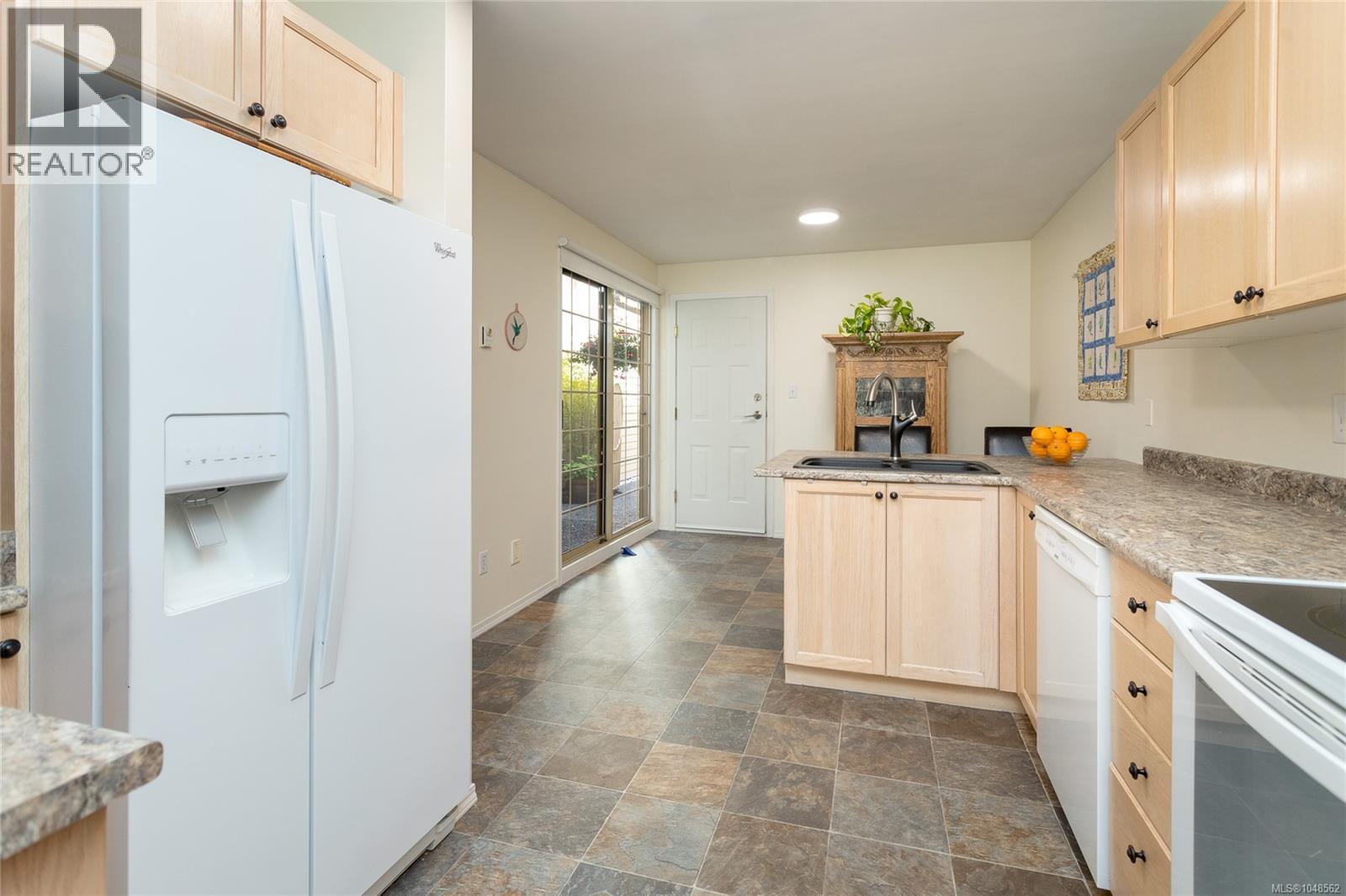 28 909 Admirals Road, Esquimalt