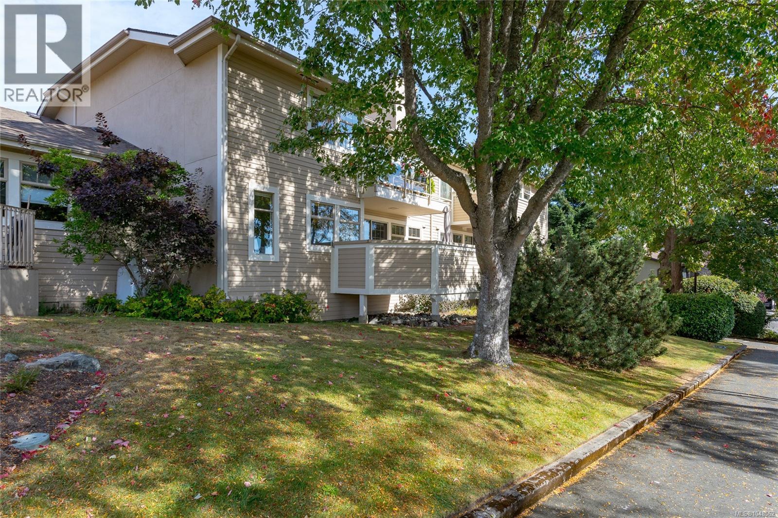 28 909 Admirals Road, Esquimalt