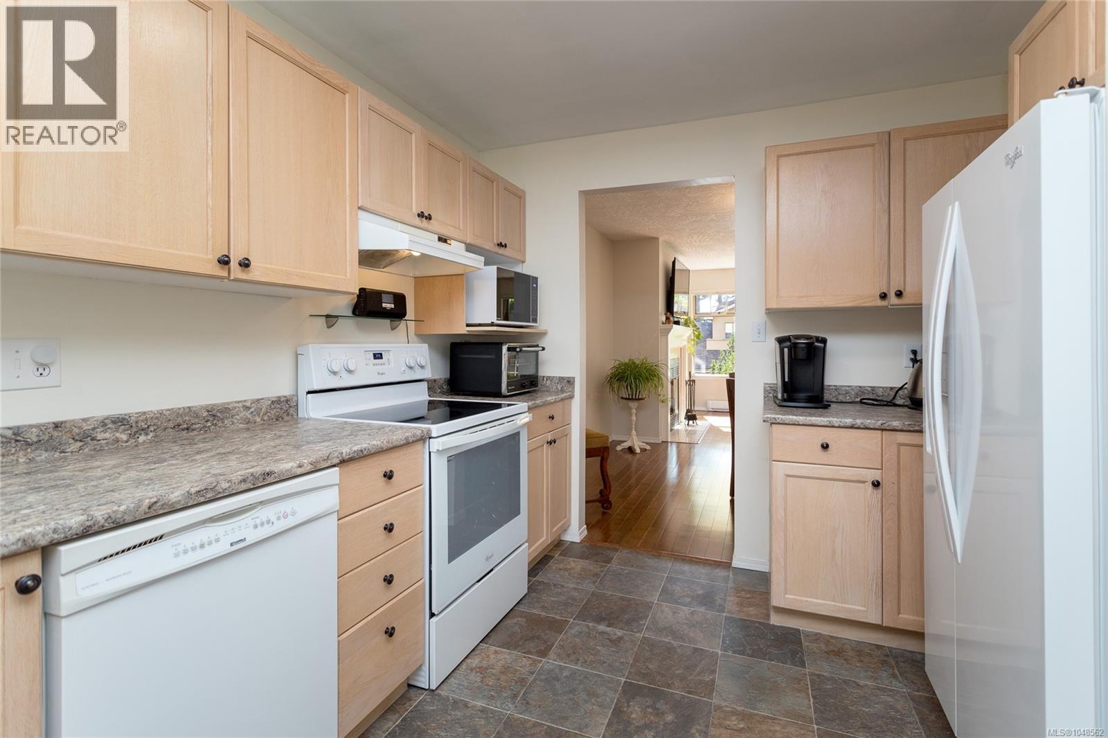 28 909 Admirals Road, Esquimalt