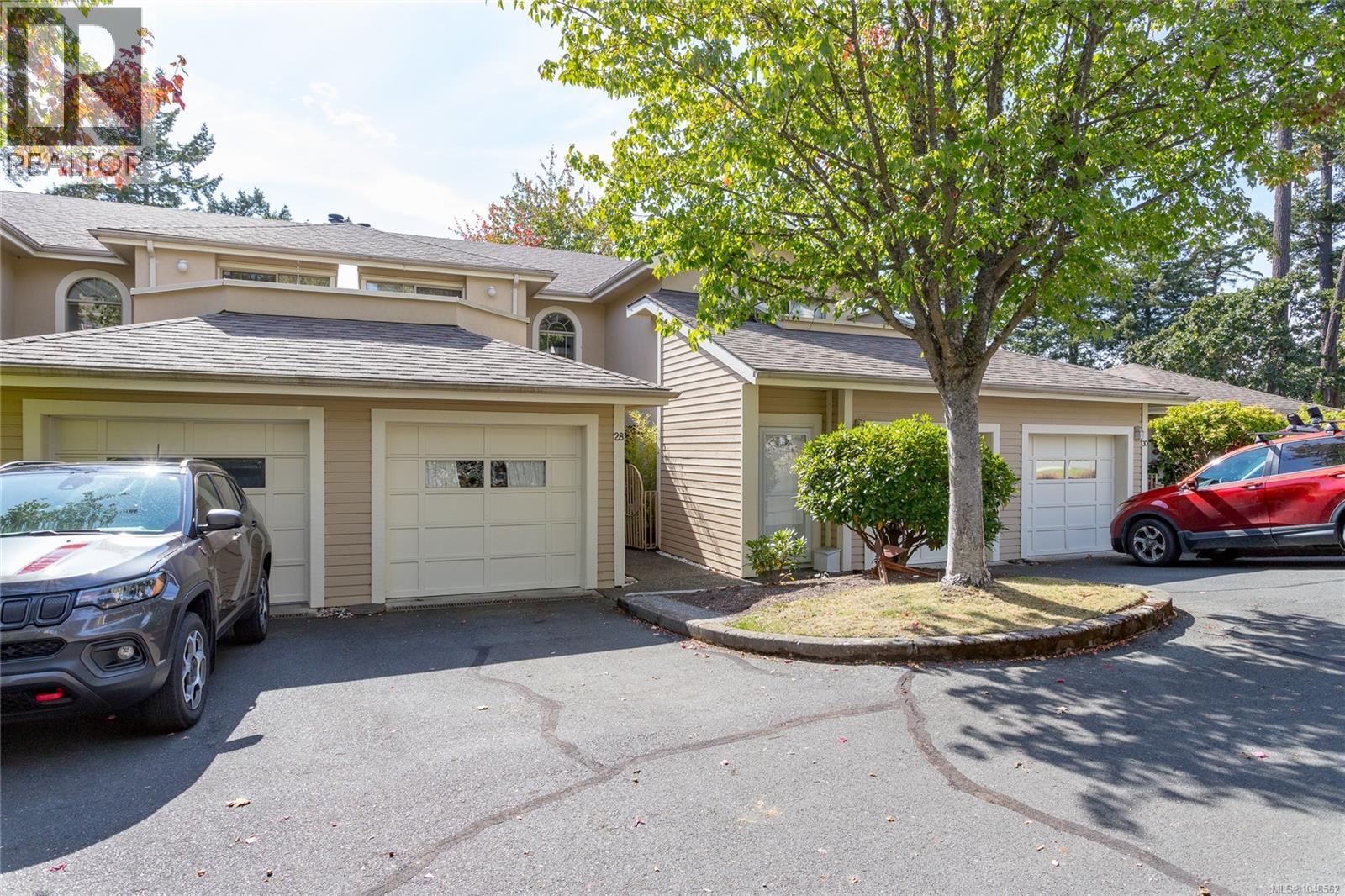 28 909 Admirals Road, Esquimalt