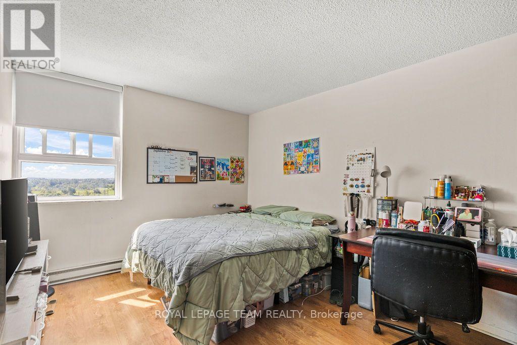 2 Bed, 1 Bath House for Sale in Ottawa – 1112 – 2000 JASMINE CRESCENT, Ottawa – MLS# X13779914 - Image 11