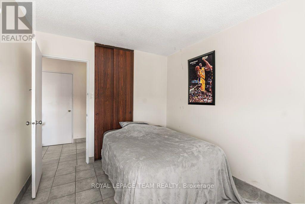 2 Bed, 1 Bath House for Sale in Ottawa – 1112 – 2000 JASMINE CRESCENT, Ottawa – MLS# X13779914 - Image 15