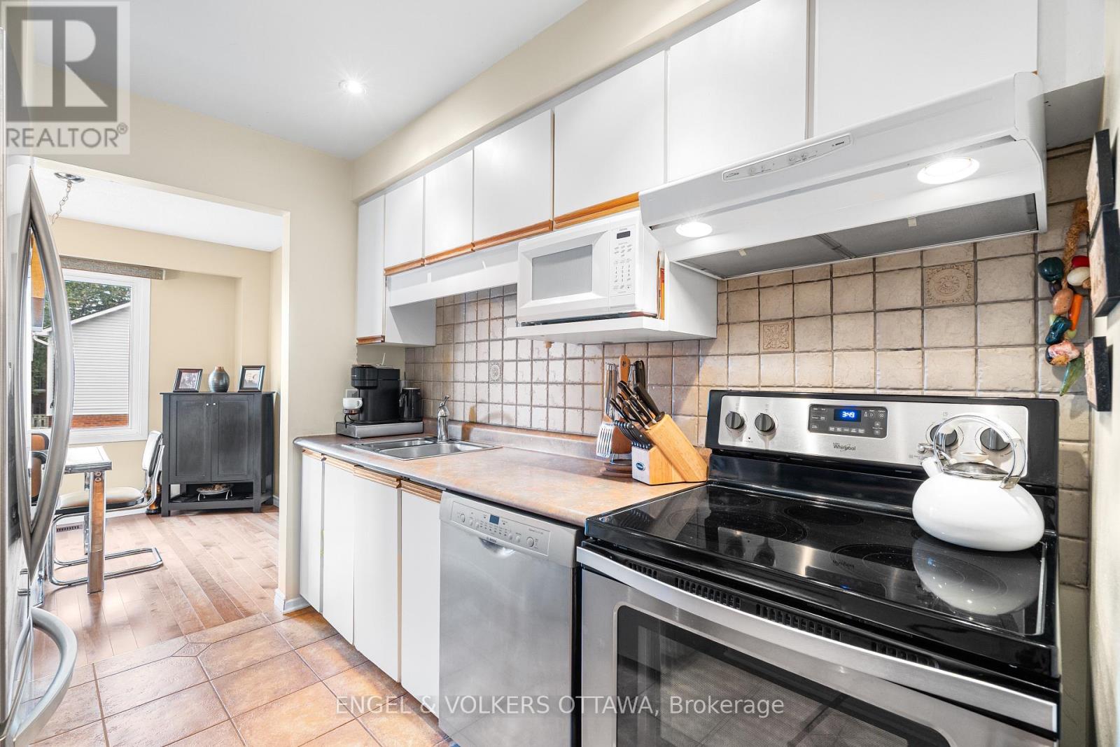 34 – 1793 AXMINSTER COURT, Ottawa. Luxury613. By Peter Sagos - Image 14