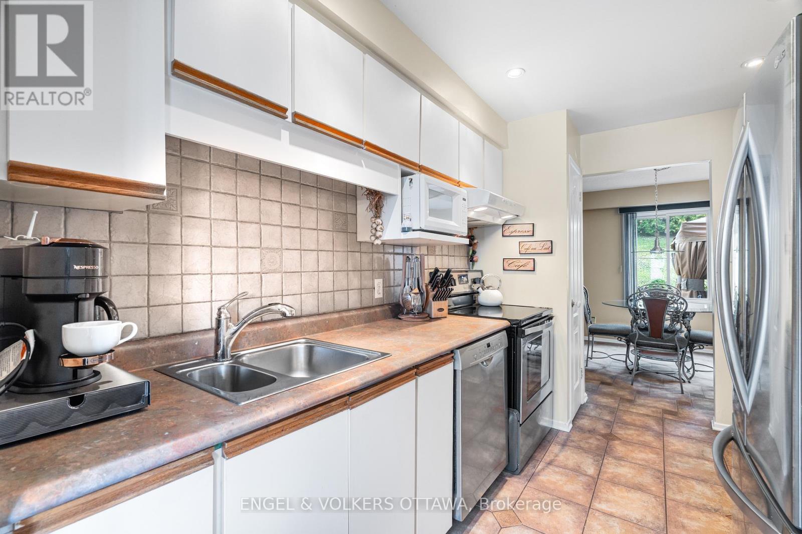 34 – 1793 AXMINSTER COURT, Ottawa. Luxury613. By Peter Sagos - Image 15