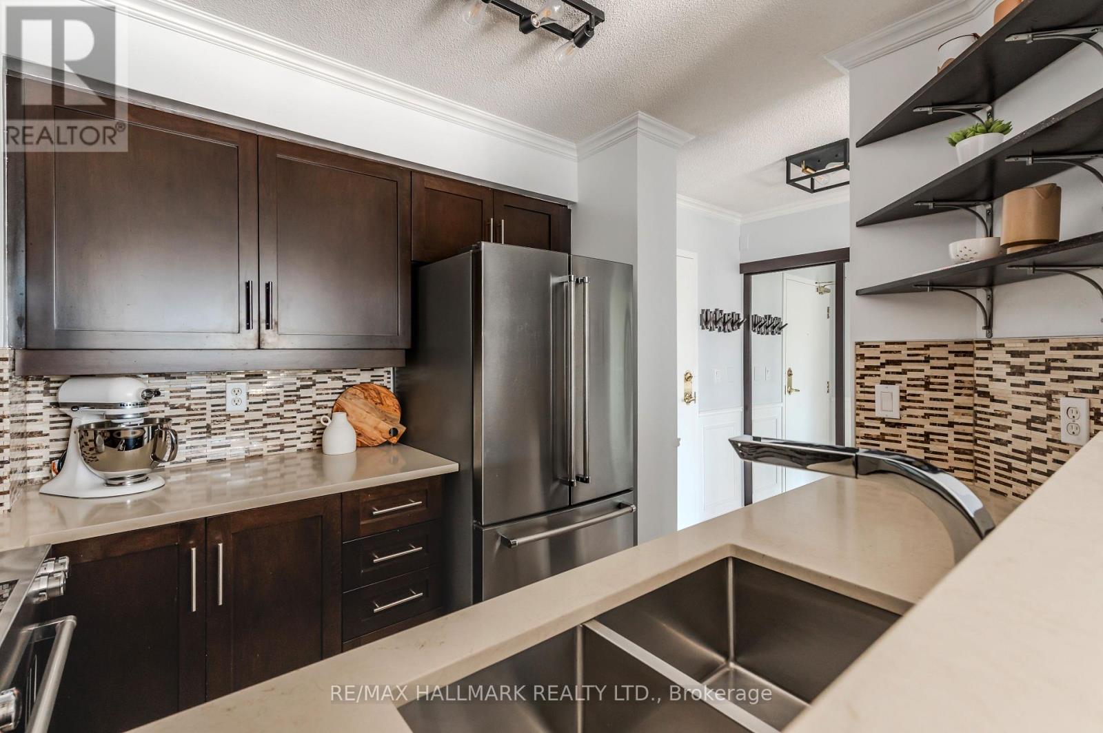 #308 906 SHEPPARD AVENUE W - 11