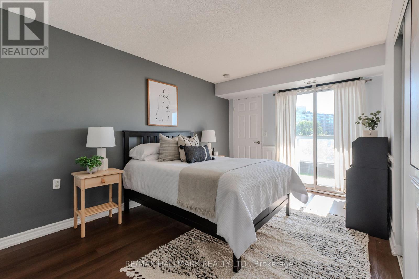 #308 906 SHEPPARD AVENUE W - 12