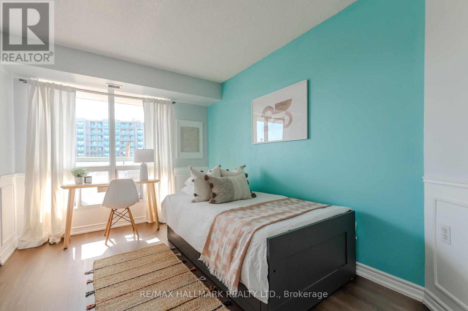 #308 906 SHEPPARD AVENUE W - 16