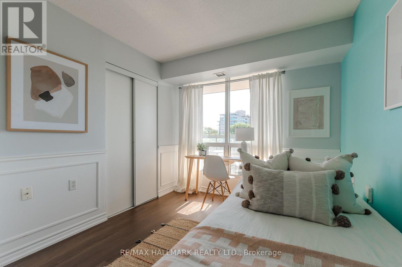 #308 906 SHEPPARD AVENUE W - 17