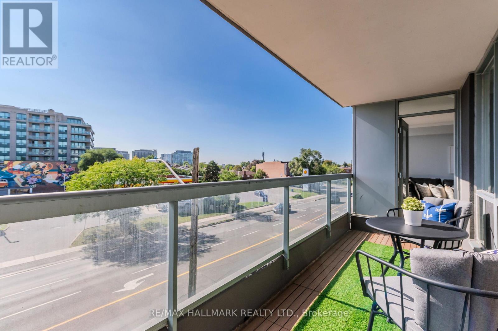#308 906 SHEPPARD AVENUE W - 20