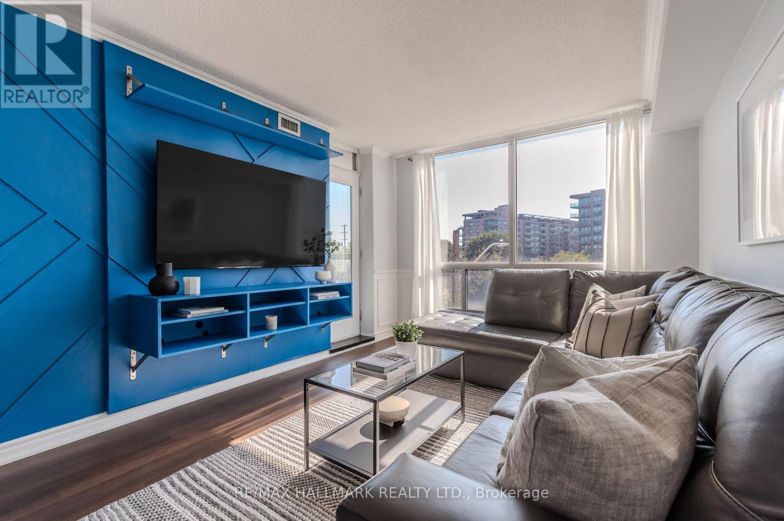 #308 906 SHEPPARD AVENUE W - 3
