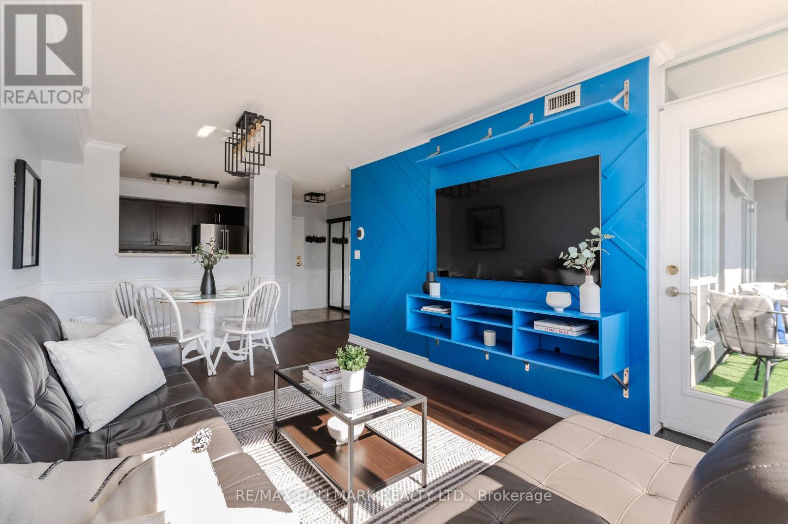 #308 906 SHEPPARD AVENUE W - 4