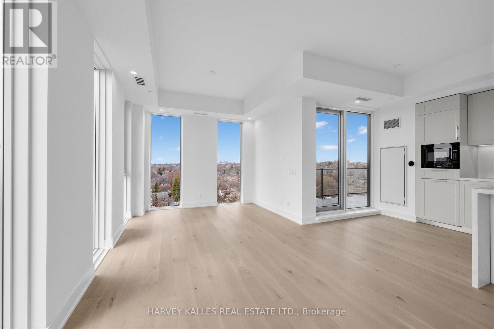 #LPH4 8 MANOR ROAD W - Image 9