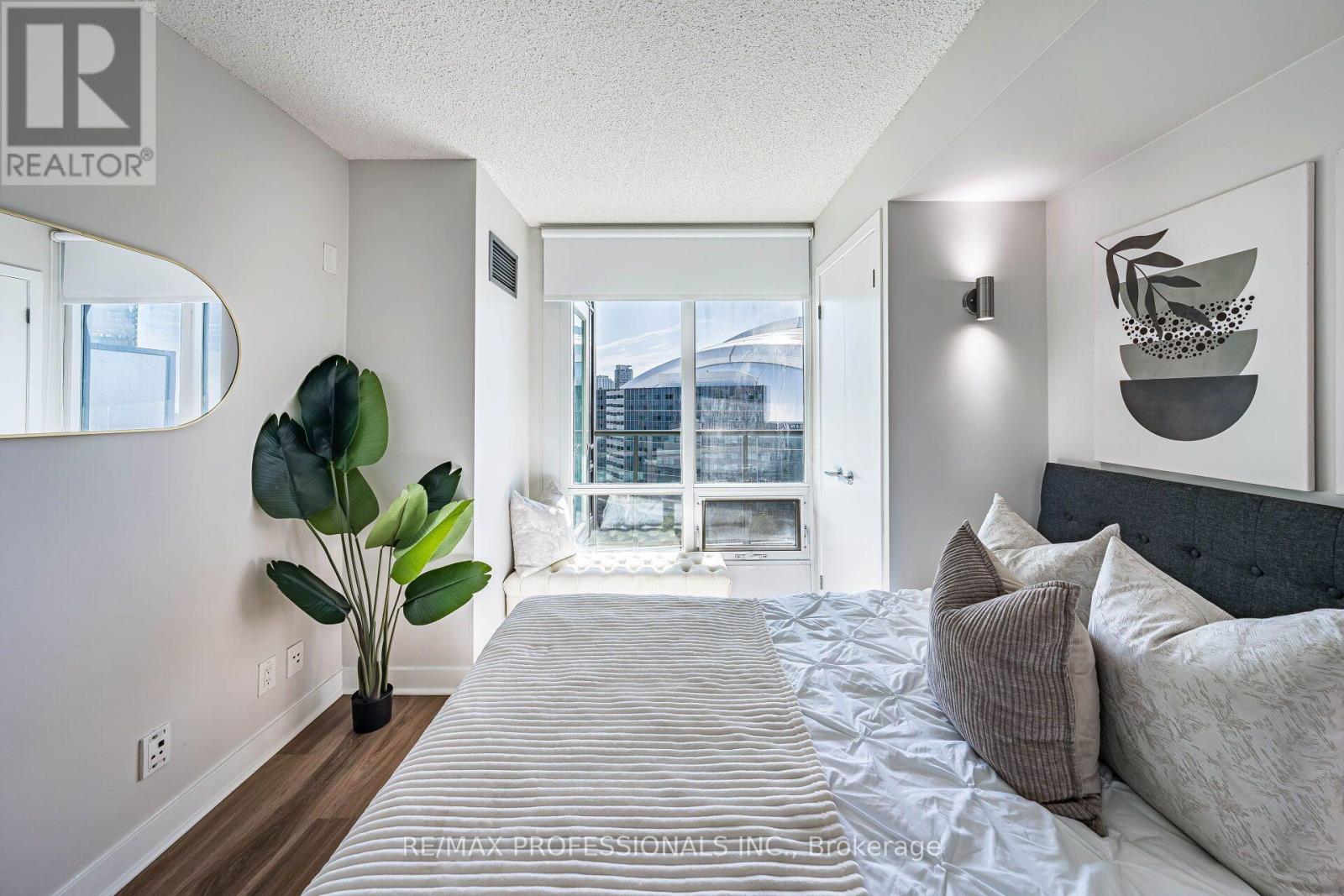#1803 361 FRONT STREET W - 17