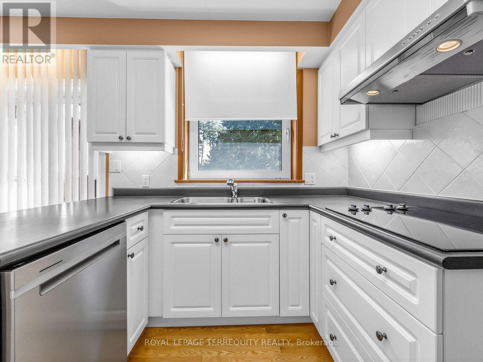 43 ZAPH AVENUE - 14