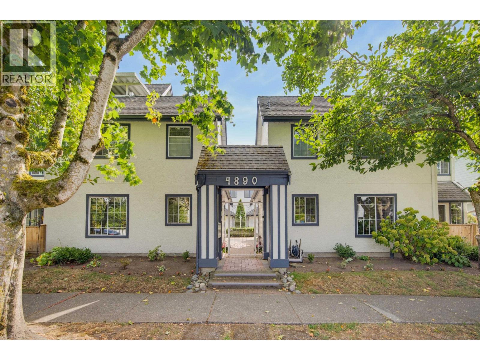 4 4890 48 AVENUE, Delta