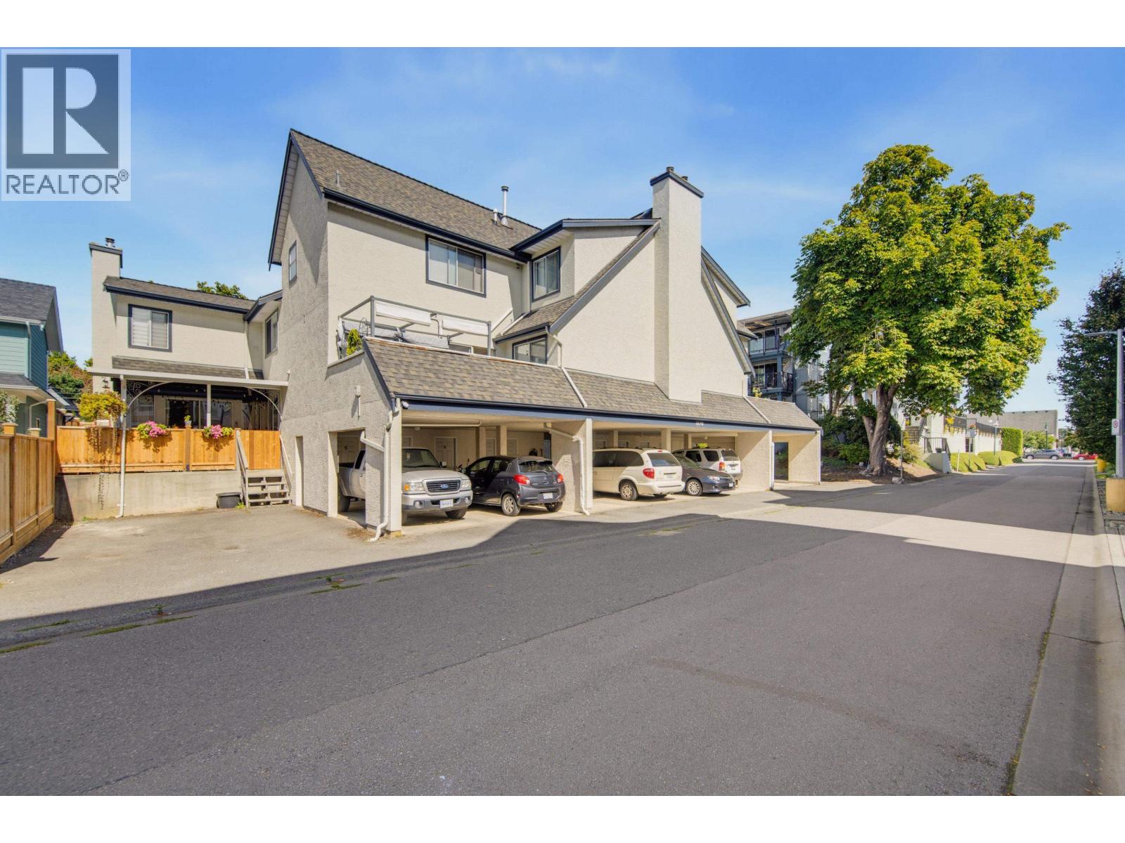 4 4890 48 AVENUE, Delta