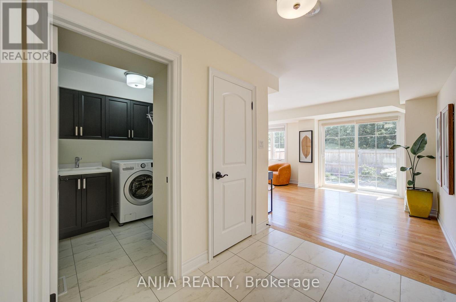 7 BEAUFORT WAY - Image 45