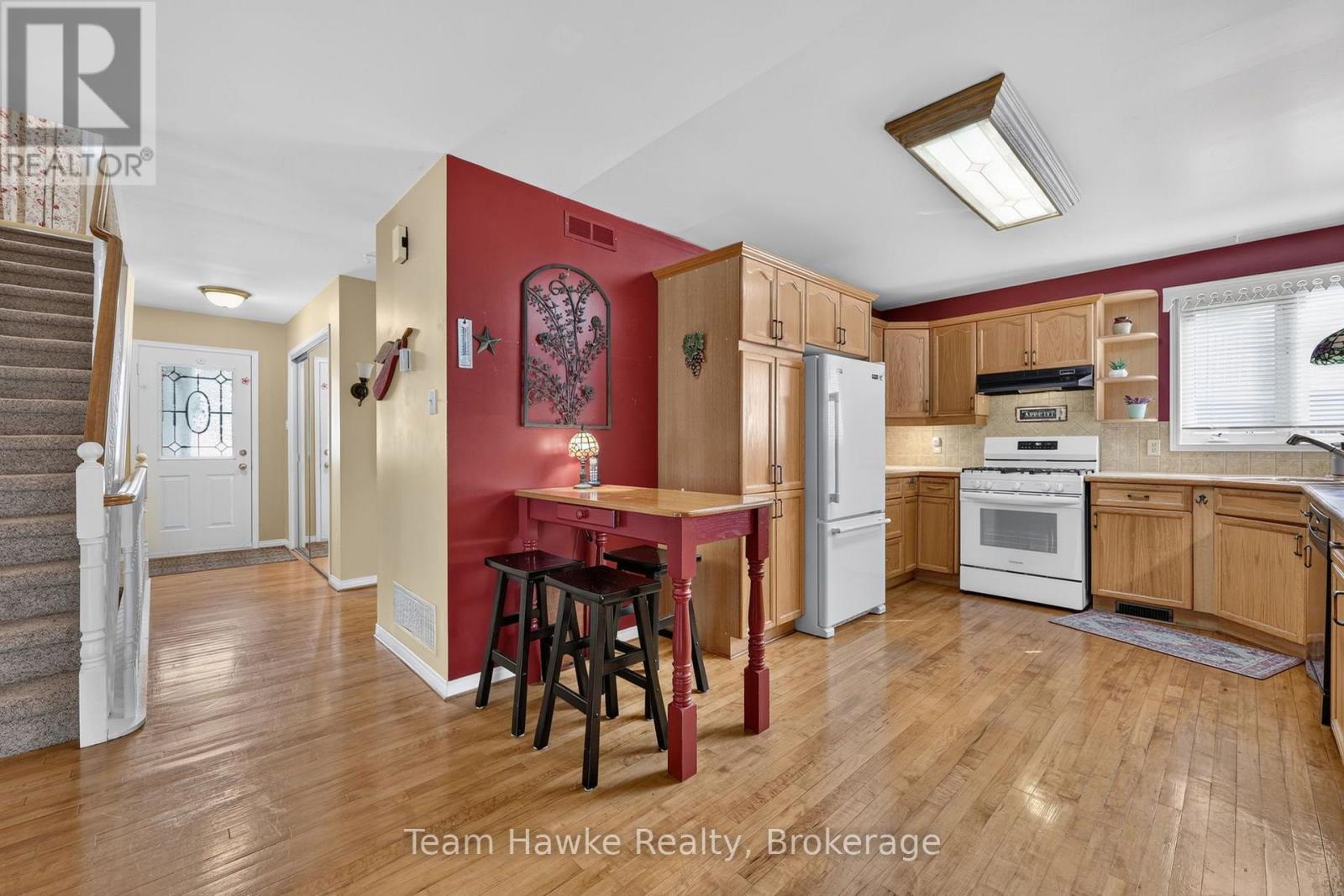 255 HANLY STREET - Image 19