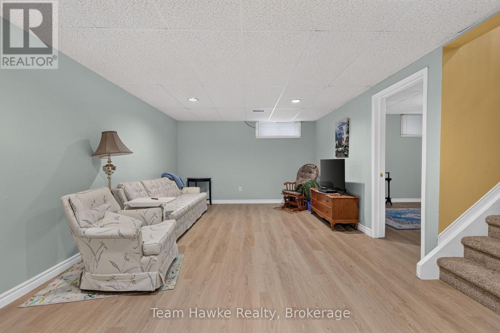 255 HANLY STREET - Image 26