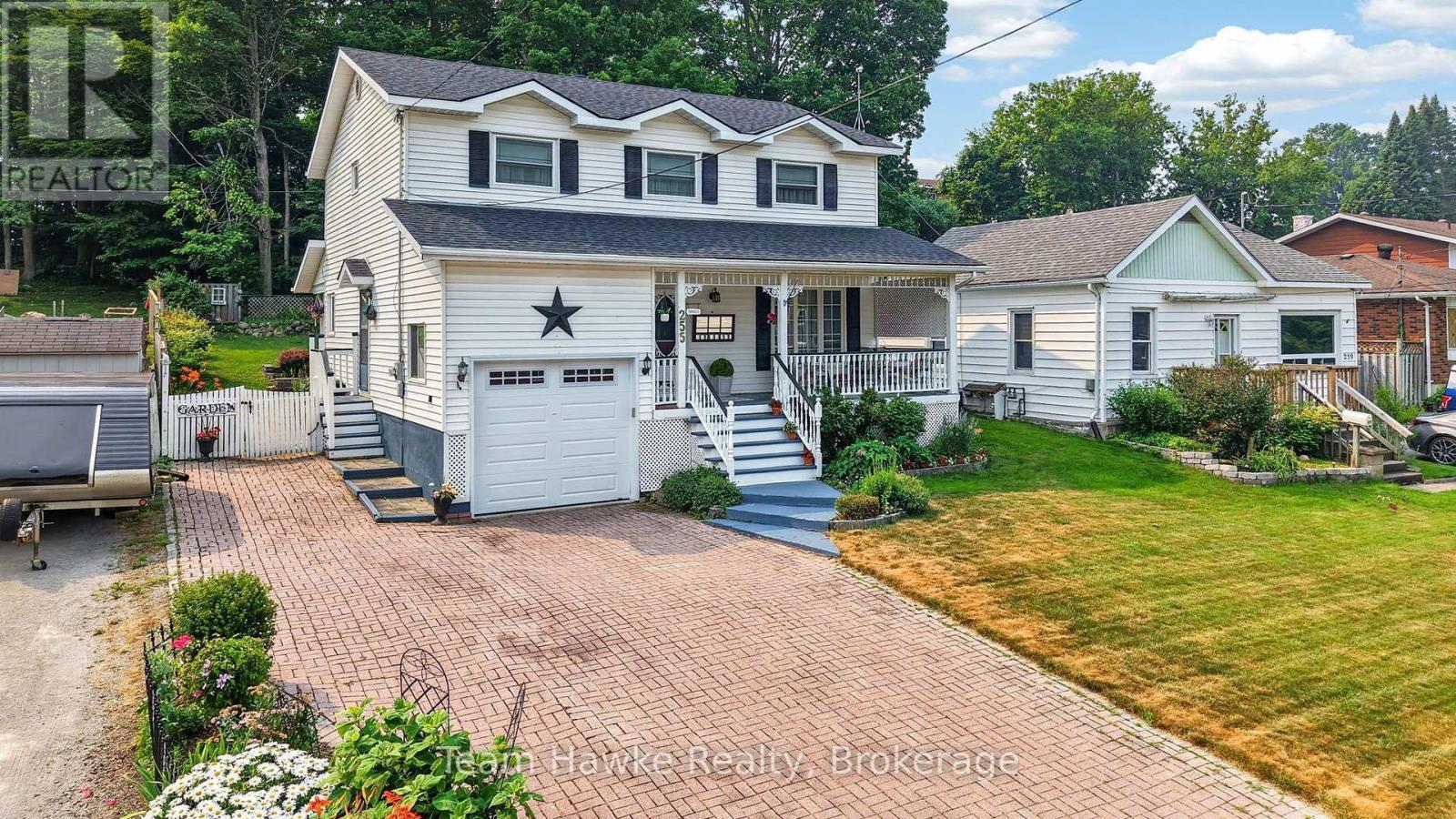255 HANLY STREET, Midland — photo 3