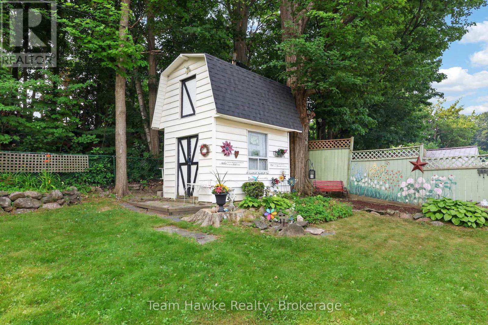 255 HANLY STREET - 40