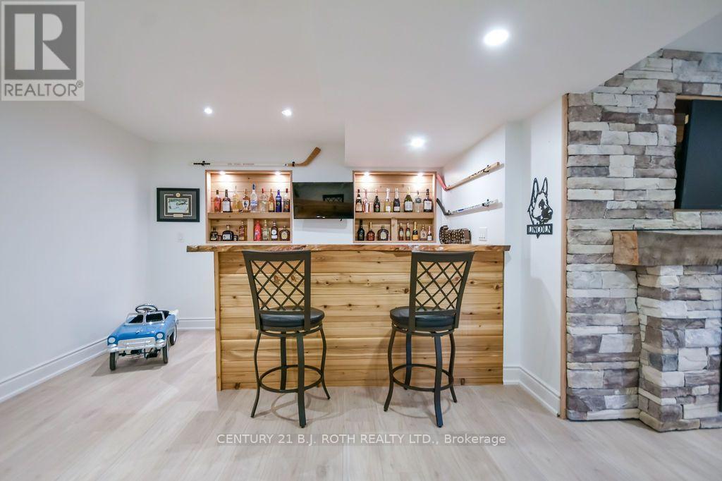 5 KEYZER DRIVE - 36