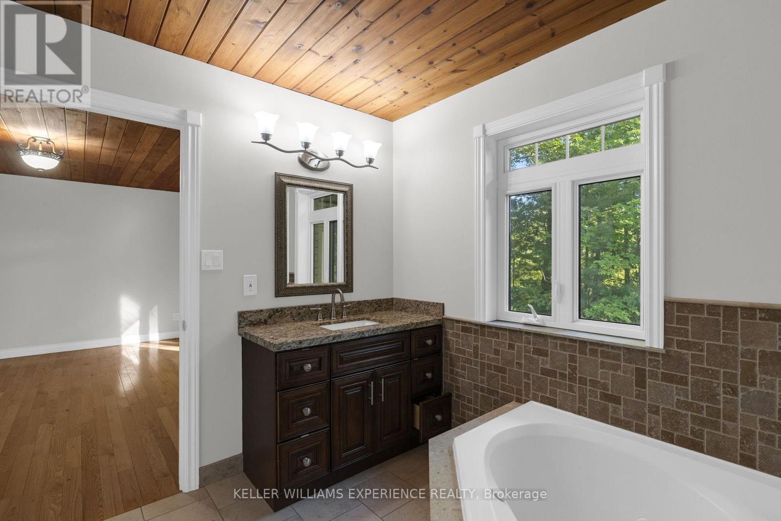 229 SUNNIDALE ROAD - 15