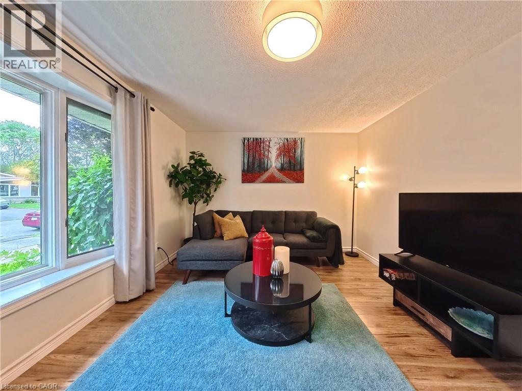 380 GRANGEWOOD Drive, Waterloo — photo 6
