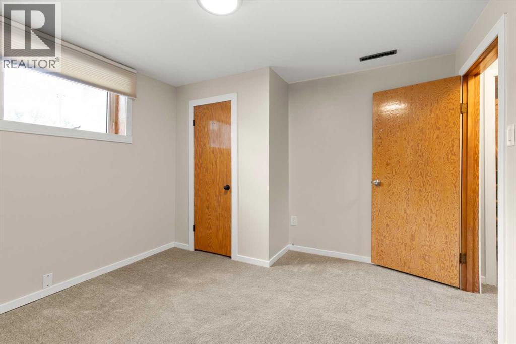 406 5 Street SE - Image 38