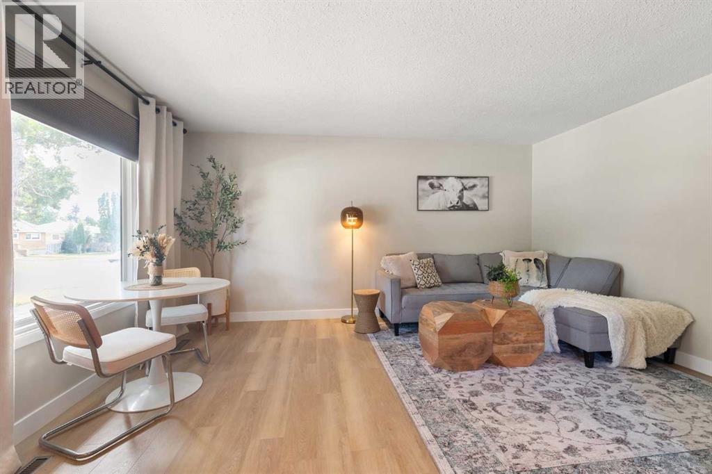 406 5 Street SE, Redcliff — photo 9